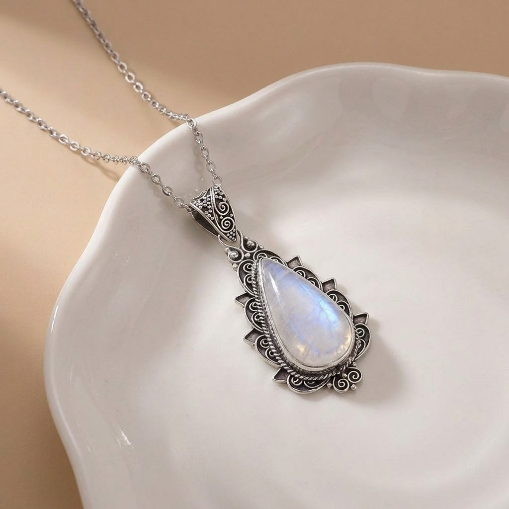 Moonrise | Moonstone Necklace